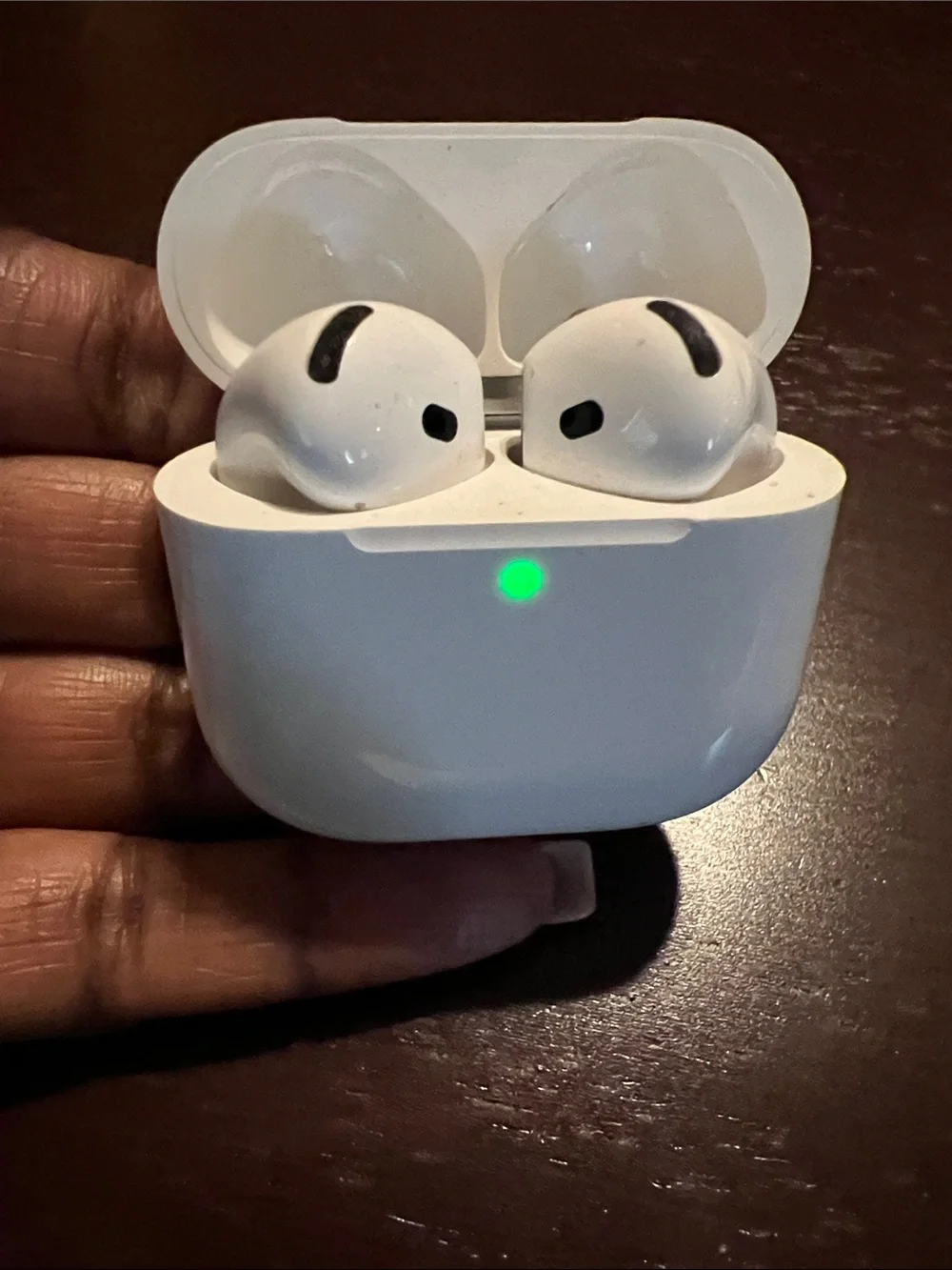Apple glossy white